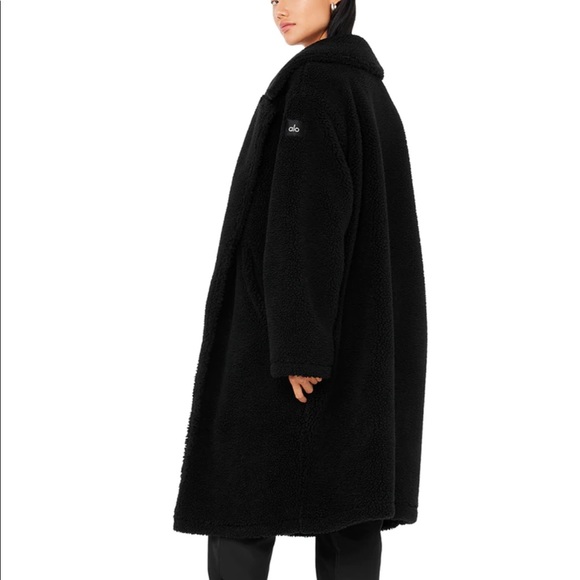 ALO Sherpa Trench Coat. Sold out in stores and online !!!! - Picture 2 of 7